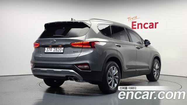 Hyundai Santafe 2019 — photo 2