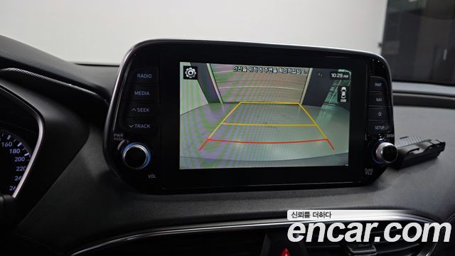 Hyundai Santafe 2019 — photo 16