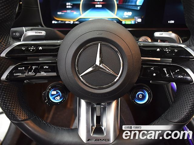 Mercedes-Benz AMG GT 2022 — photo 15