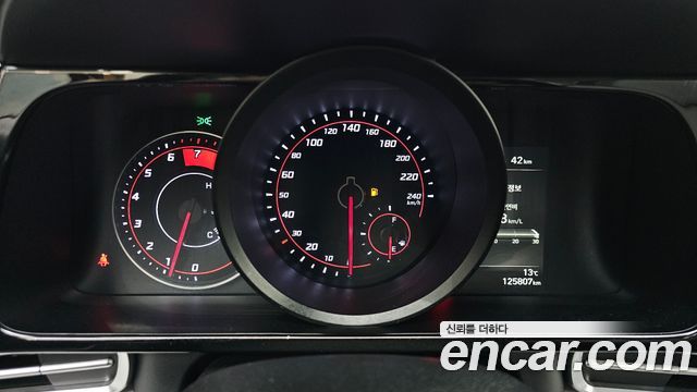 Hyundai AVANTE 2021 — photo 11