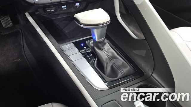 Hyundai AVANTE 2021 — photo 12