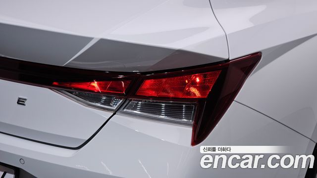 Hyundai AVANTE 2021 — photo 9