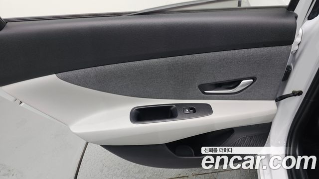 Hyundai AVANTE 2021 — photo 15