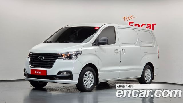 Hyundai Starex 2019 — photo 1