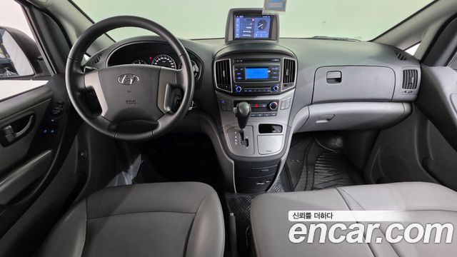 Hyundai Starex 2019 — photo 10