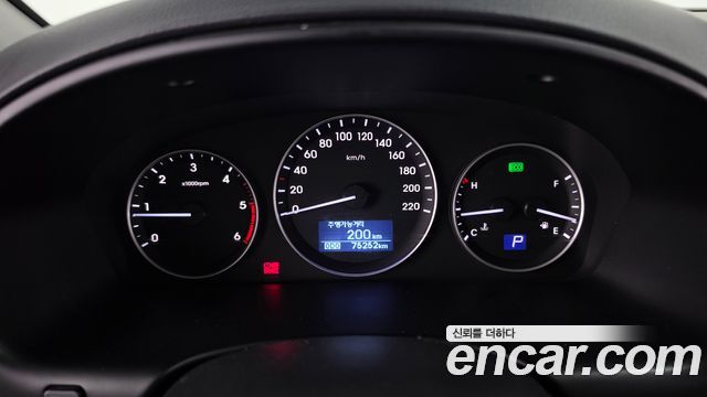 Hyundai Starex 2019 — photo 11