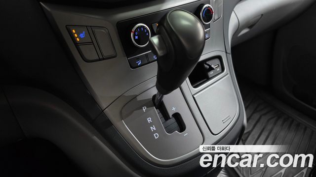 Hyundai Starex 2019 — photo 12