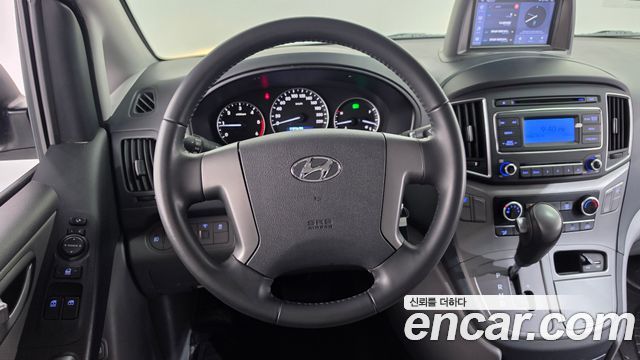 Hyundai Starex 2019 — photo 18