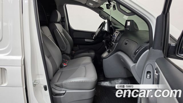 Hyundai Starex 2019 — photo 16