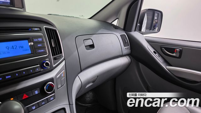 Hyundai Starex 2019 — photo 27