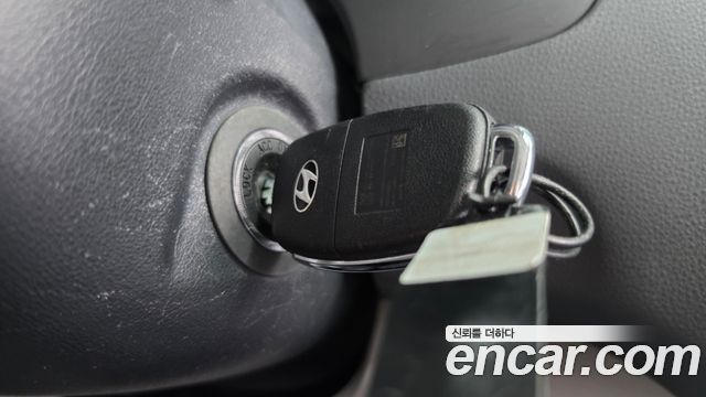 Hyundai Starex 2019 — photo 28