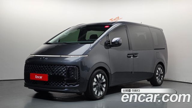 Hyundai Staria 2022 — photo 1