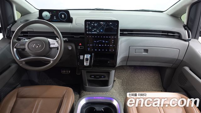 Hyundai Staria 2022 — photo 10