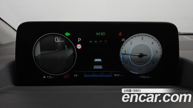 Hyundai Staria 2022 — photo 11