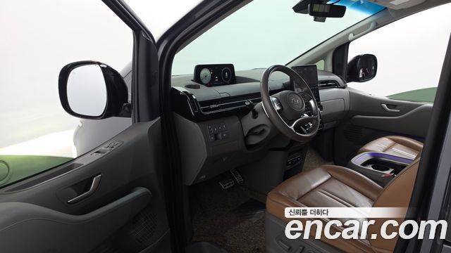 Hyundai Staria 2022 — photo 13
