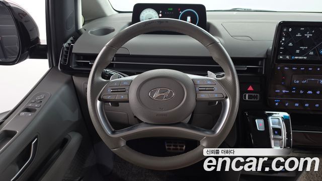 Hyundai Staria 2022 — photo 18