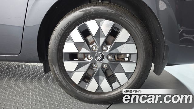 Hyundai Staria 2022 — photo 7