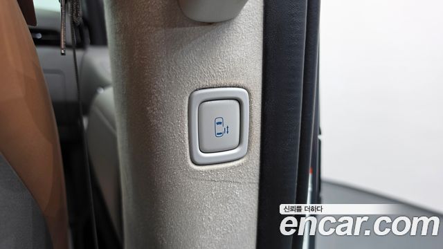 Hyundai Staria 2022 — photo 30