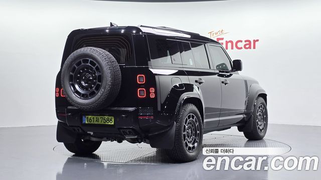 Land Rover Defender 2026 — photo 2