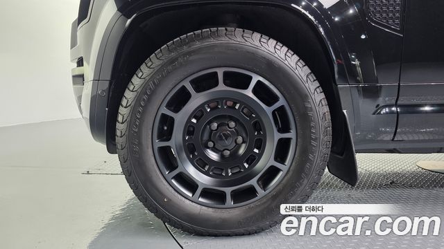 Land Rover Defender 2026 — photo 5