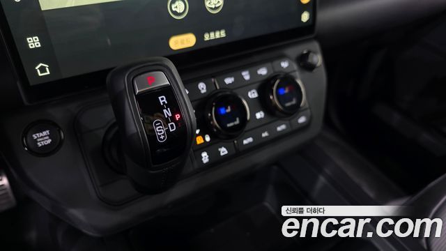 Land Rover Defender 2026 — photo 9
