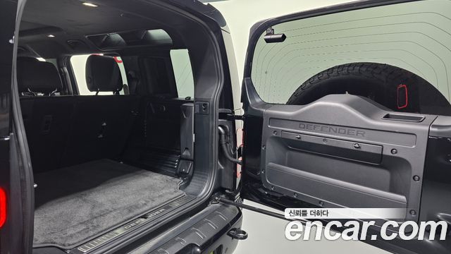 Land Rover Defender 2026 — photo 20