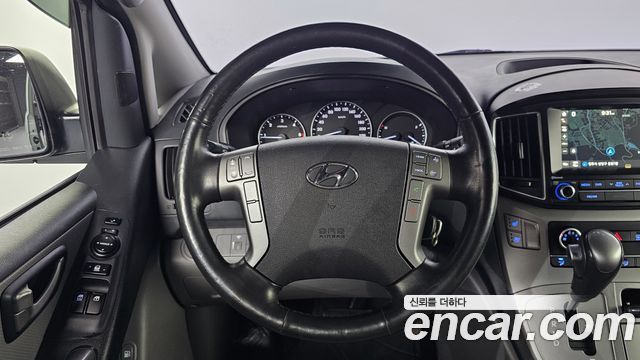 Hyundai Starex 2018 — photo 15