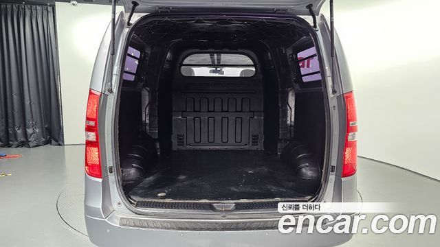 Hyundai Starex 2018 — photo 19