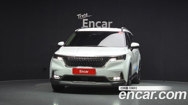 Kia Canival 2023 — photo 3