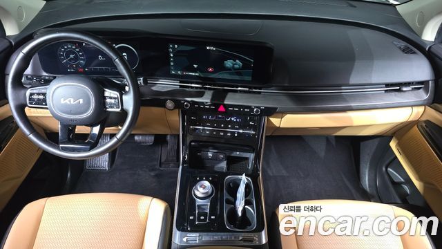 Kia Canival 2023 — photo 10