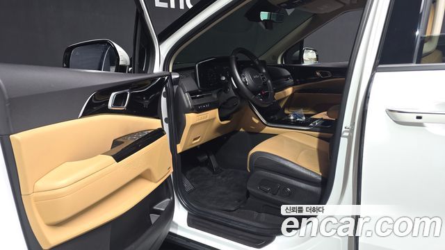 Kia Canival 2023 — photo 13