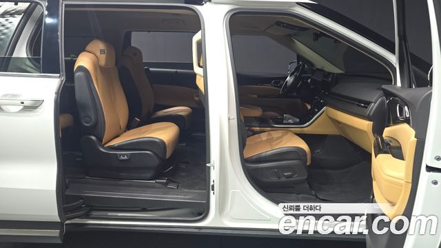 Kia Canival 2023 — photo 19