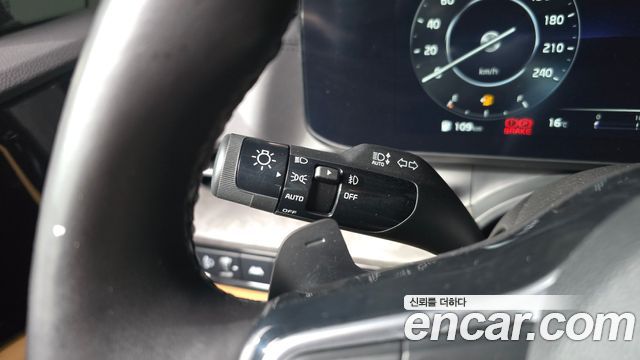 Kia Canival 2023 — photo 25
