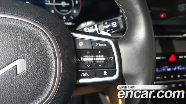 Kia Canival 2023 — photo 26