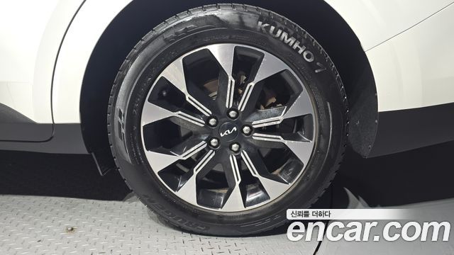 Kia Canival 2023 — photo 7