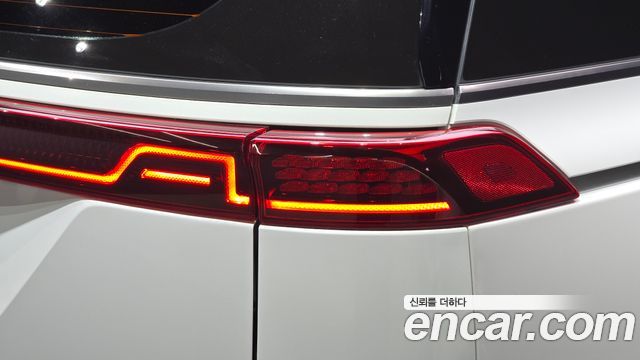 Kia Canival 2023 — photo 9