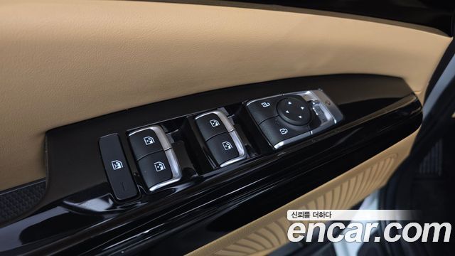 Kia Canival 2023 — photo 30