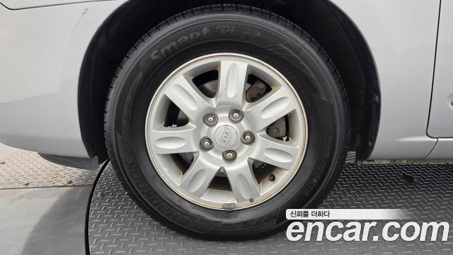 Kia Carens 2007 — photo 5