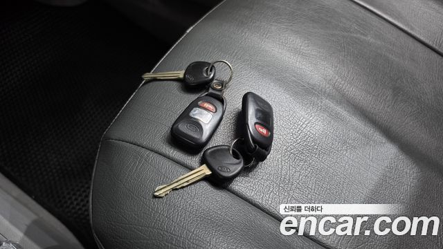 Kia Carens 2007 — photo 18