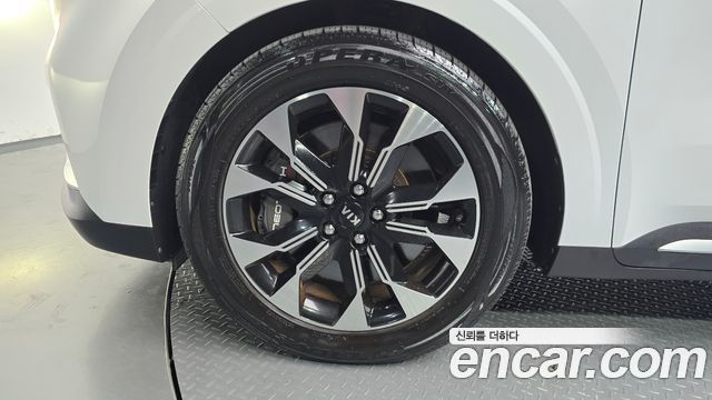 Kia Canival 2021 — photo 5
