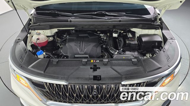 Kia Canival 2021 — photo 6