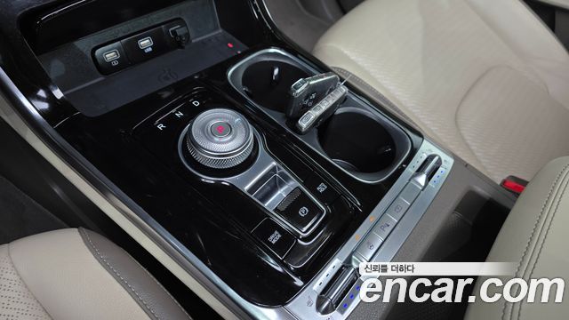 Kia Canival 2021 — photo 9