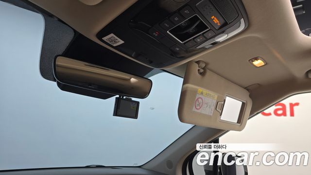 Kia Canival 2021 — photo 18