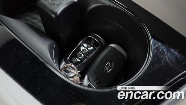 Hyundai AVANTE 2021 — photo 24