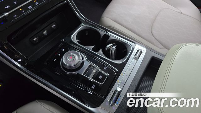 Kia Canival 2021 — photo 9
