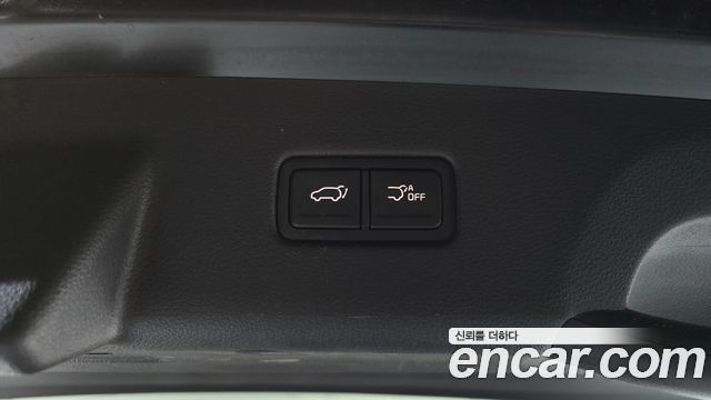 Kia Canival 2021 — photo 16