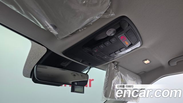 Kia Canival 2021 — photo 20