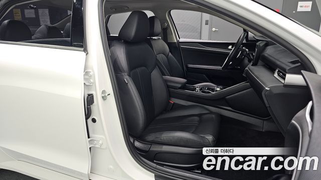 Kia K5 2023 — photo 12