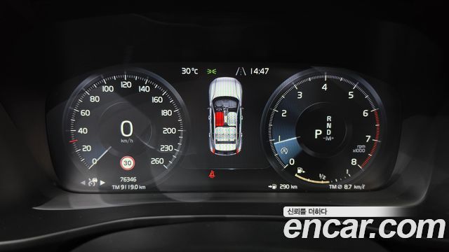Volvo XC40 2019 — photo 11