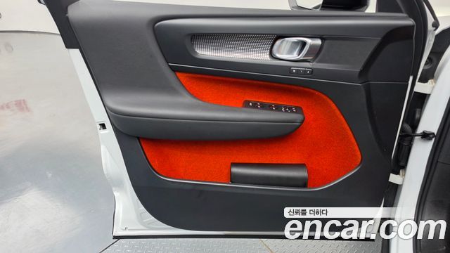 Volvo XC40 2019 — photo 14